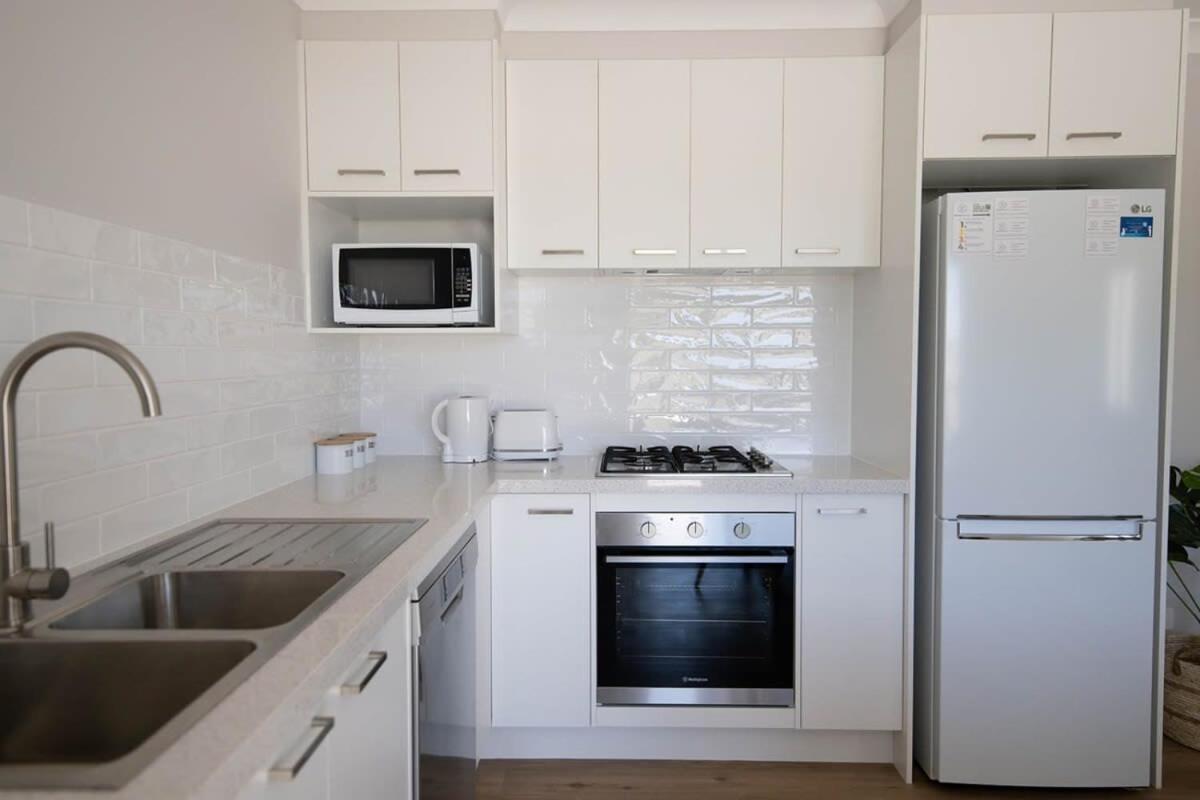 On Matthews, Quite, Modern, Fresh, Free Wifi Holiday home Orange